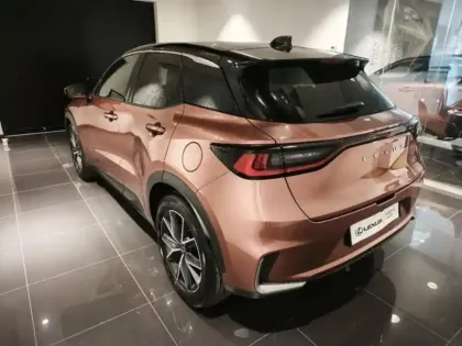 Photo 5 Lexus Lbx  1.5 136ch Cool 2WD