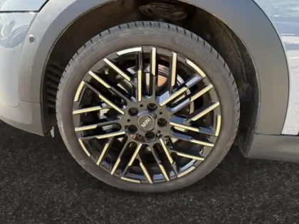 Photo 13 Mini Cooper  Cabrio S 204ch Favoured DKG7