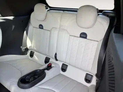 Photo 12 Mini Cooper  Cabrio S 204ch Favoured DKG7