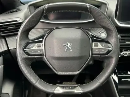 Photo 13 Peugeot 208  e- 156ch GT