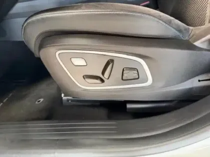 Photo 13 Renault Espace  1.2 E-Tech full hybrid 200ch esprit Alpine 7 places - 24