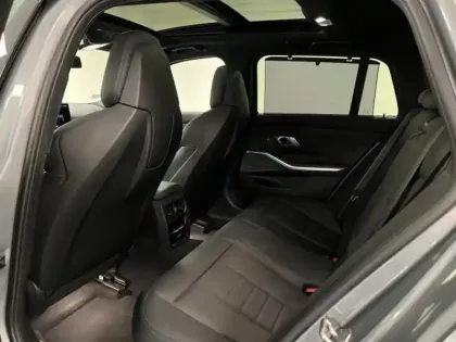 Photo 15 BMW Serie 3 Série 3 Touring 330eA xDrive 292ch M Sport