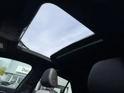 Photo 13 Volkswagen T-roc  1.5 TSI Evo2 150ch R-Line DSG7