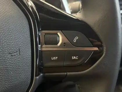 Photo 12 Peugeot 2008  1.2 PureTech 100ch S&S Style