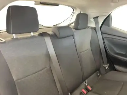 Photo 12 Toyota Yaris  116h Dynamic 5p MY21