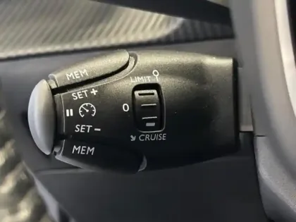 Photo 6 Peugeot 2008  1.2 PureTech 130ch S&S Allure