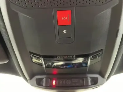 Photo 8 Peugeot 2008  1.2 PureTech 130ch S&S GT Line