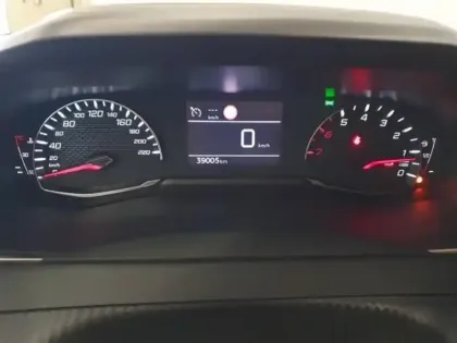 Photo 13 Peugeot 208  1.2 PureTech 100ch S&S Style