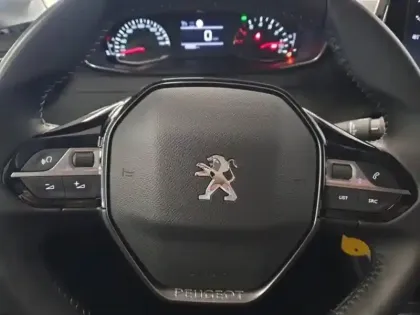 Photo 14 Peugeot 208  1.2 PureTech 100ch S&S Style