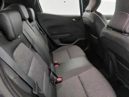 Photo 7 Renault Clio  1.6 E-Tech hybride 140ch Intens -21N