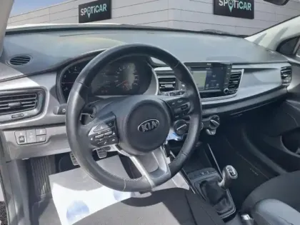 Photo 7 Kia Rio  1.0 T-GDI 100ch ISG Design Euro6d-T