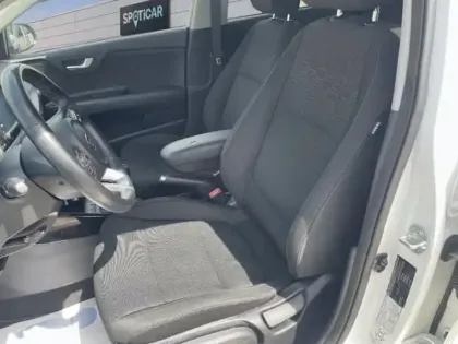 Photo 8 Kia Rio  1.0 T-GDI 100ch ISG Design Euro6d-T