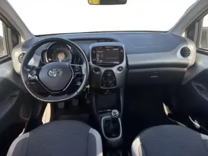 Photo 10 Toyota Aygo  1.0 VVT-i 72ch x-play 5p MY20