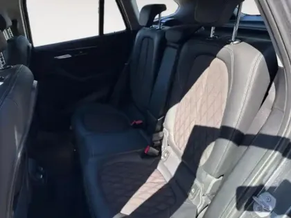 Photo 12 BMW X1  sDrive18dA 150ch xLine Euro6d-T