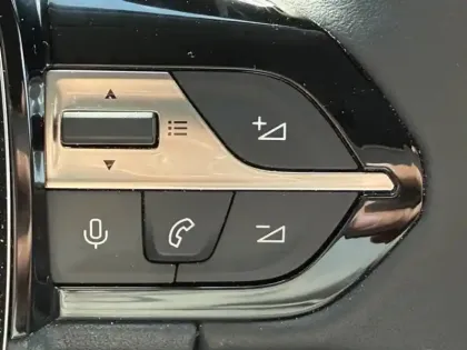 Photo 13 Peugeot 308  1.2 Hybrid 145ch Allure e-DCS6