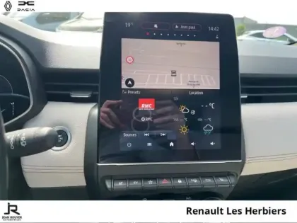 Photo 14 Renault Clio  1.6 E-Tech 140ch Initiale Paris -21