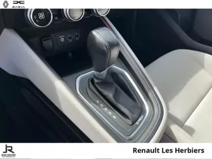 Photo 5 Renault Clio  1.6 E-Tech 140ch Initiale Paris -21