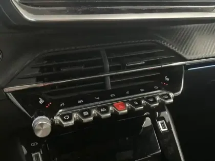 Photo 14 Peugeot 2008  1.2 PureTech 130ch S&S Allure Pack