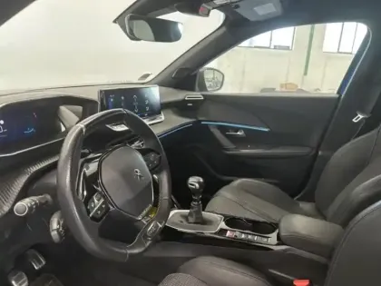 Photo 11 Peugeot 2008  1.2 PureTech 130ch S&S Allure Pack