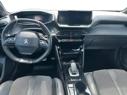 Photo 9 Peugeot 2008  e- 136ch GT