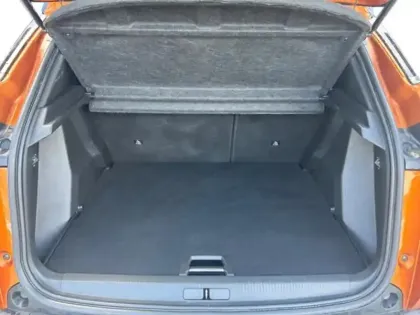 Photo 10 Peugeot 2008  e- 136ch GT