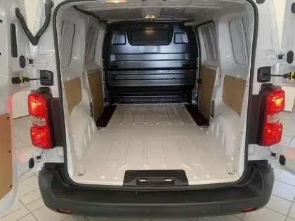 Photo 6 Peugeot Expert  Fg M 2.2 Diesel 150ch Pack Premium Connect