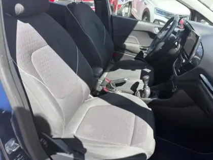 Photo 10 Ford Fiesta  1.5 TDCi 85ch Stop&Start Titanium 5p Euro6.2