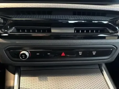 Photo 11 BMW Serie 3 Série 3 330eA xDrive 292ch M Sport