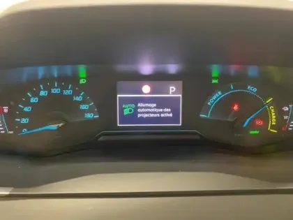 Photo 10 Peugeot 208  e- 136ch Style