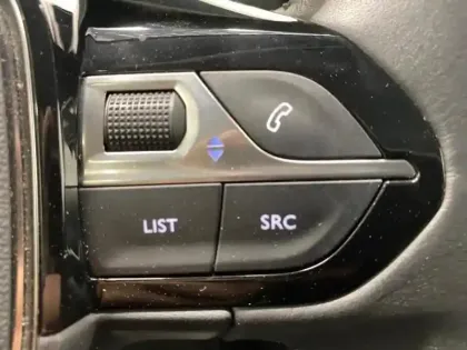 Photo 9 Peugeot 208  e- 136ch Style