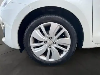 Photo 13 Suzuki Swift  1.2 Dualjet 90ch Privilège Euro6d-T