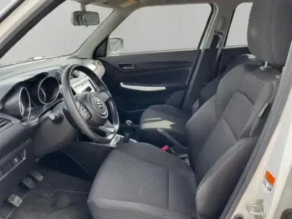 Photo 8 Suzuki Swift  1.2 Dualjet 90ch Privilège Euro6d-T