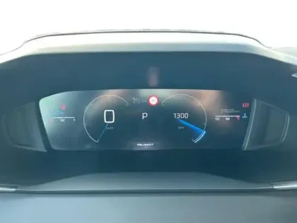 Photo 14 Peugeot 2008  1.2 PureTech 130ch S&S Allure EAT8