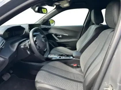 Photo 8 Peugeot 2008  1.2 PureTech 130ch S&S Allure EAT8