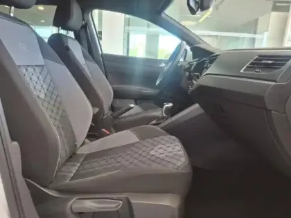 Photo 14 Volkswagen Taigo  1.0 TSI 110ch R-Line DSG7