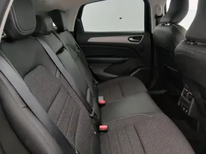 Photo 14 Renault Arkana  1.6 E-Tech hybride 145ch Techno -22