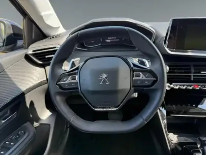 Photo 11 Peugeot 208  1.2 PureTech 100ch S&S Allure EAT8