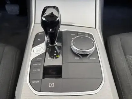 Photo 10 BMW Serie 3 Série 3 Touring 316dA MH 122ch Business Design