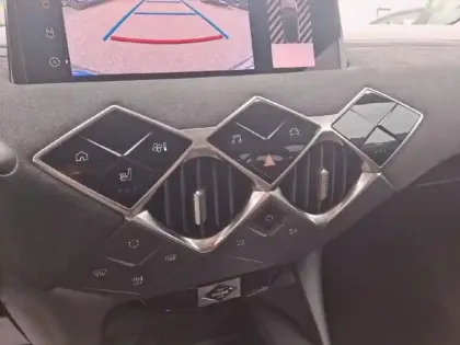 Photo 14 DS DS 3  E-Tense 156ch Performance Line +