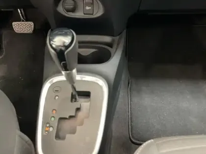 Photo 11 Toyota Yaris  110 VVT-i Ultimate CVT 5p