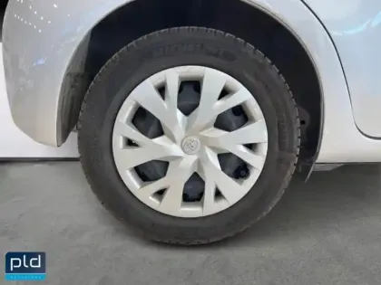 Photo 8 Toyota Yaris  110 VVT-i Ultimate CVT 5p