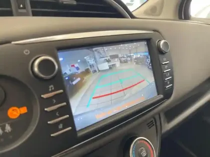 Photo 10 Toyota Yaris  110 VVT-i Ultimate CVT 5p