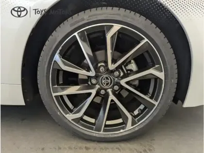 Photo 6 Toyota Corolla Hybride 122h Collection TECH