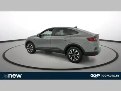 Photo 9 Renault Arkana E-Tech hybride 145 - 22 Evolution