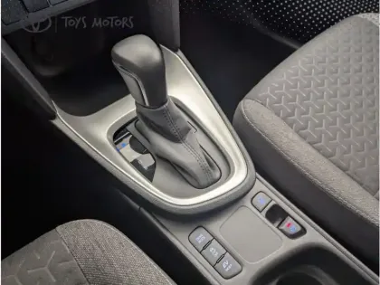 Photo 36 Toyota Yaris Hybride 1.5 HYBRID 116H DESIGN AUTO