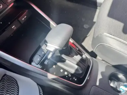 Photo 6 Kia Stonic 1.0 T-GDi 120 ch MHEV DCT7 GT Line Premium