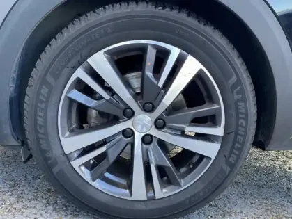Photo 38 Peugeot 3008 II PureTech 130 S&S EAT8 Allure Pack