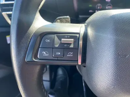 Photo 16 Citroën C4 BlueHDi 130ch S&S Feel EAT8