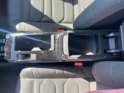 Photo 21 Citroën C4 BlueHDi 130ch S&S Feel EAT8