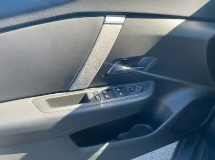 Photo 5 Citroën C4 BlueHDi 130ch S&S Feel EAT8